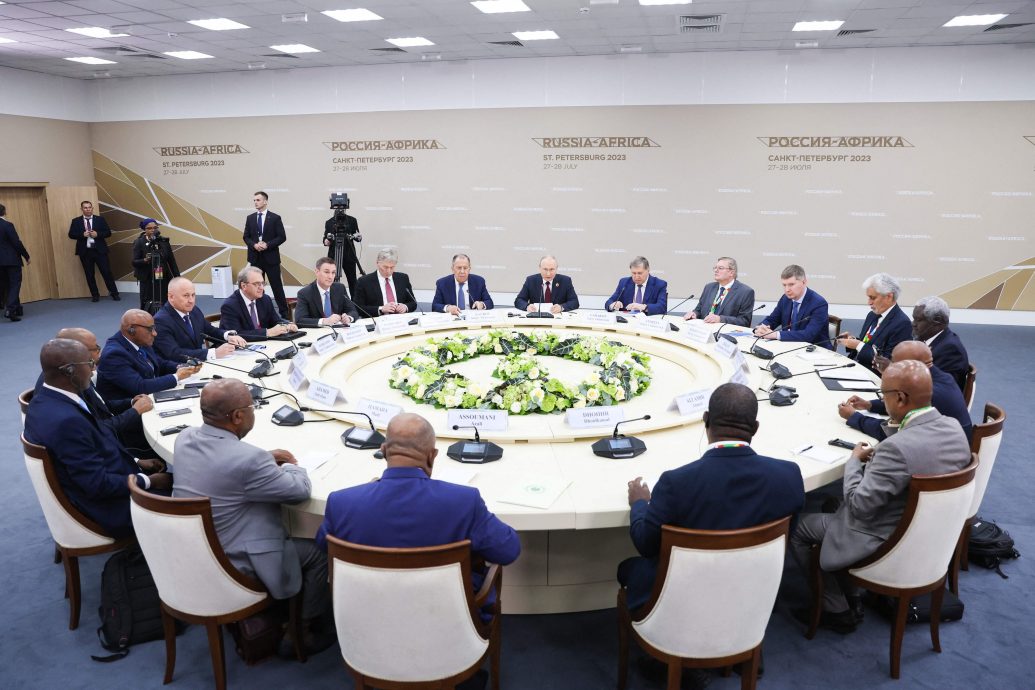俄非會舉行 普汀極力拉攏非洲領導人支持