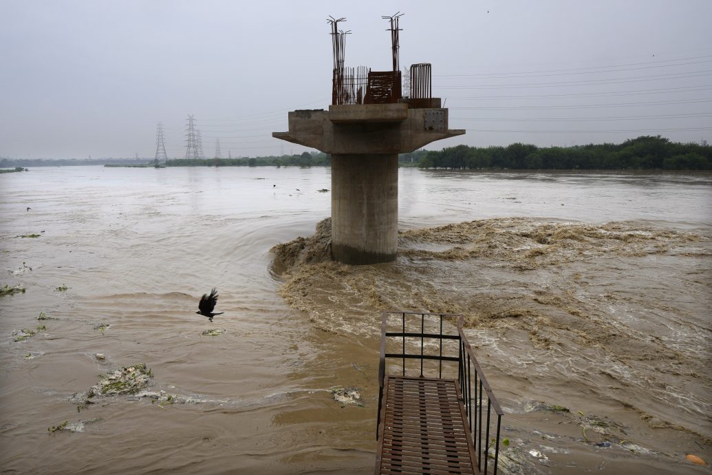 全球多国“极端降雨”肆虐　大气专家揭原理：状况还会更严重 