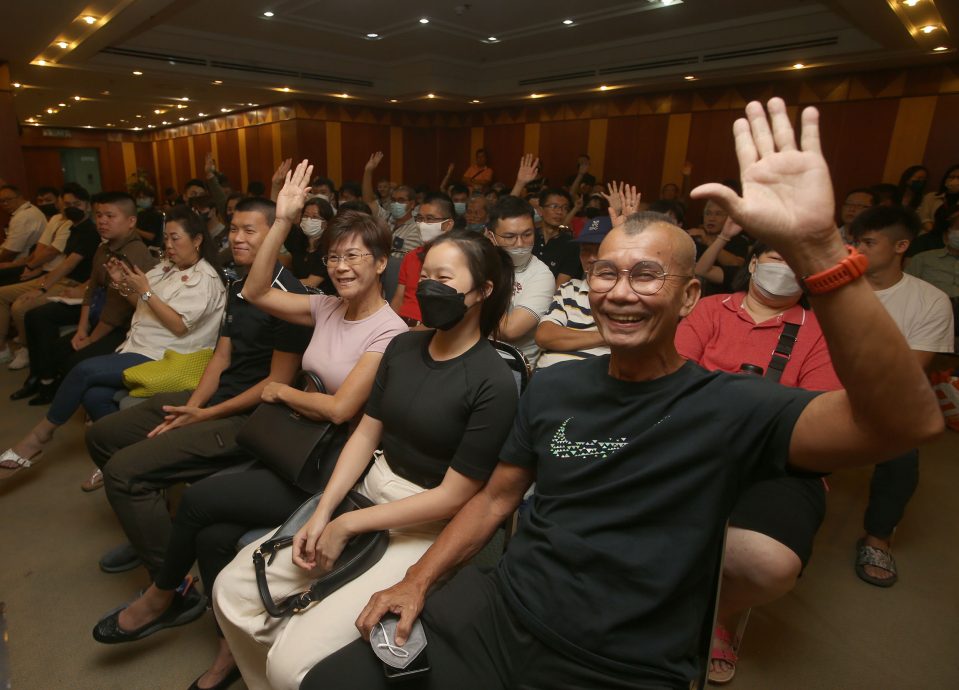 来听警察故事//警长线上招募将截止 有志华青受促把握最后机会