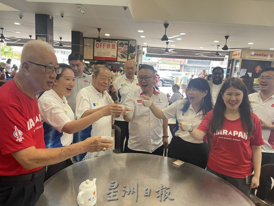 父女檔為父女檔助選 彭心慈獲民眾鼓勵打氣