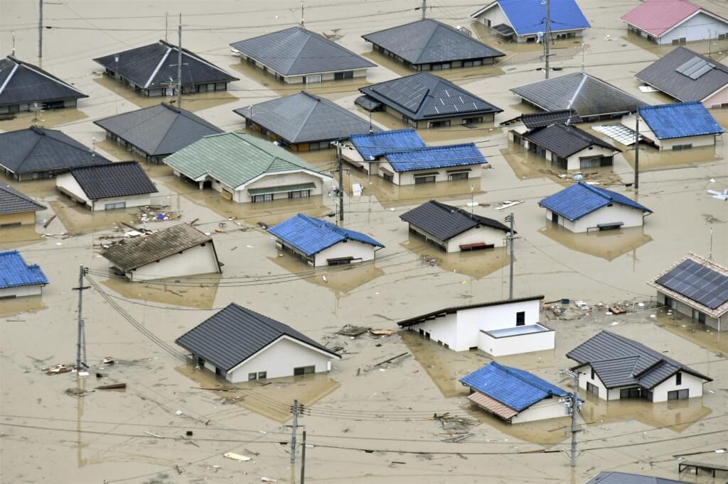 看世界／日本九州等地大雨1死2失联 JR美祢线桥梁崩塌