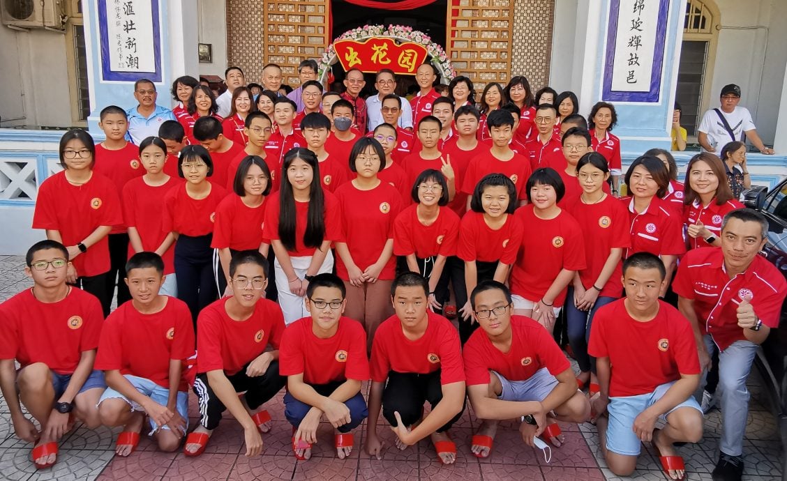 大山脚韩江公会29花童参与 咬素鸡头出花园