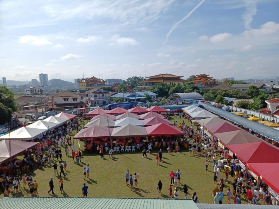 大都会/万众一心，为赴锡米山学校义卖会活动而来