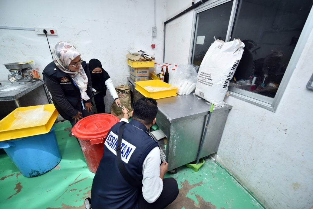 大都会/班登英达和班登美华周遭2间肮脏的食品加工厂被勒令关闭14天