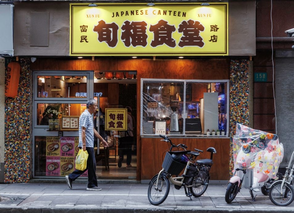 天下事主文)怕吃不到了客人翻倍 多家日料店改食材进口 