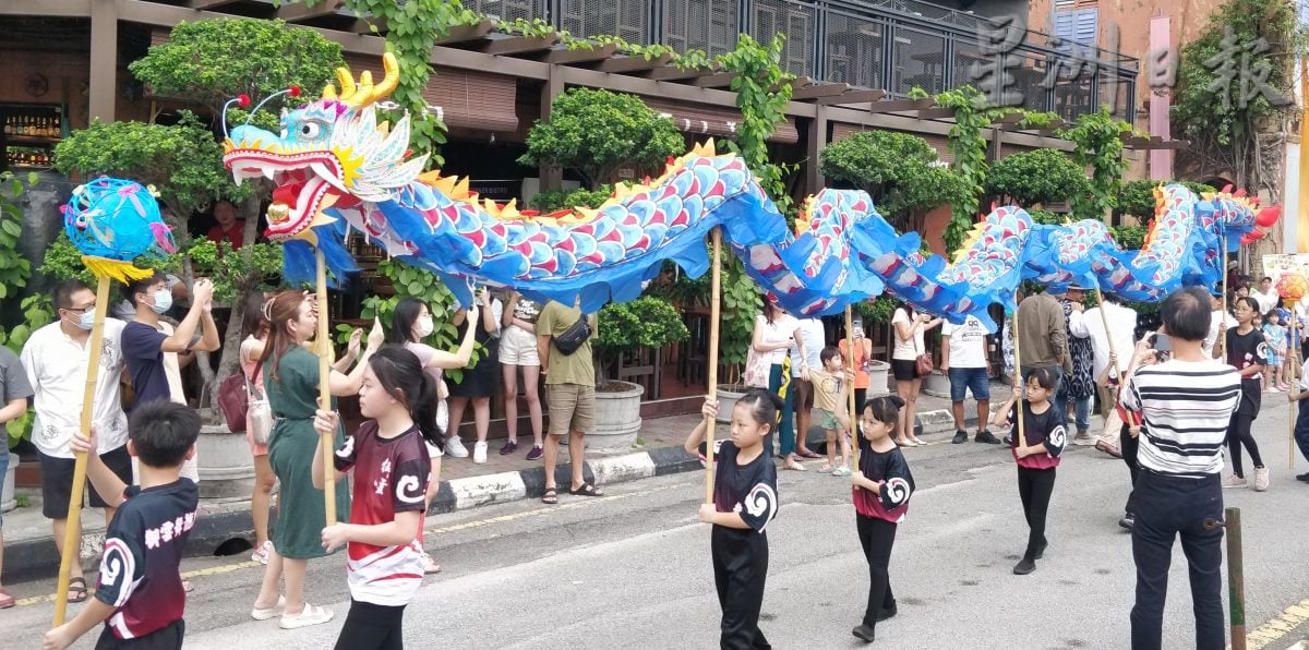 霹三王拉惹祖卡奈出席怡保艺术祭2.0