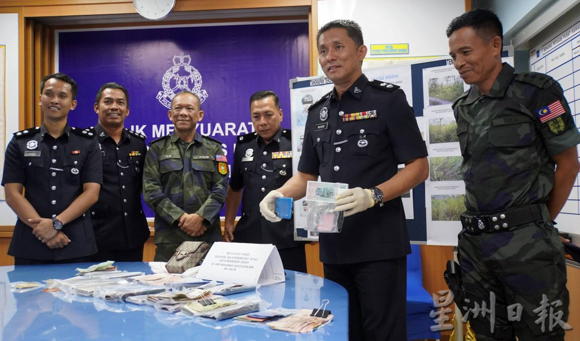 否認參與販運人蛇活動，警在女人販子手機搜落網偷渡客照，普通行動部隊逮捕2人販子及17人蛇