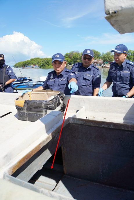 （大北马）渔船竟没捕鱼工具引执法员起疑，玻关税局突击吓跑舵公，船底仓发现150大麻砖