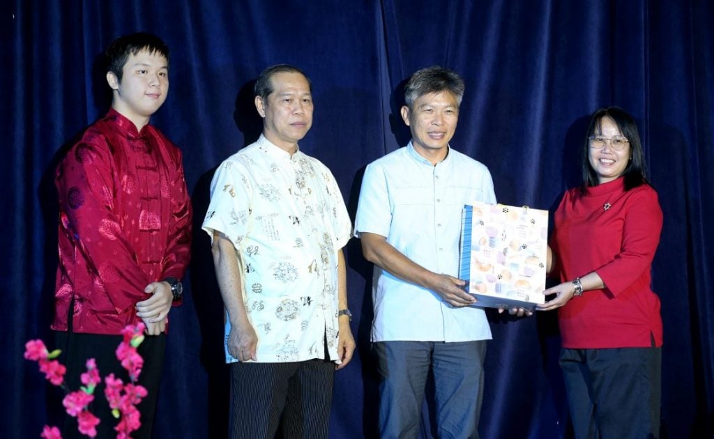 怡师范学院中秋晚会 三大民族学生共囊盛举