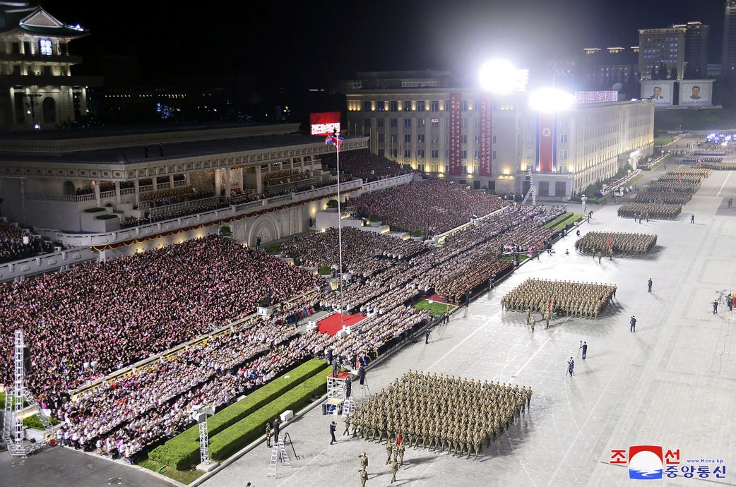 朝鲜深夜办建政75周年阅兵大典 一年三次情况罕见 习近平、普汀致贺电