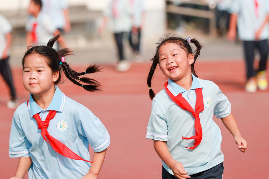 看世界／中国预防近视 要求中小学生每天户外活动2小时