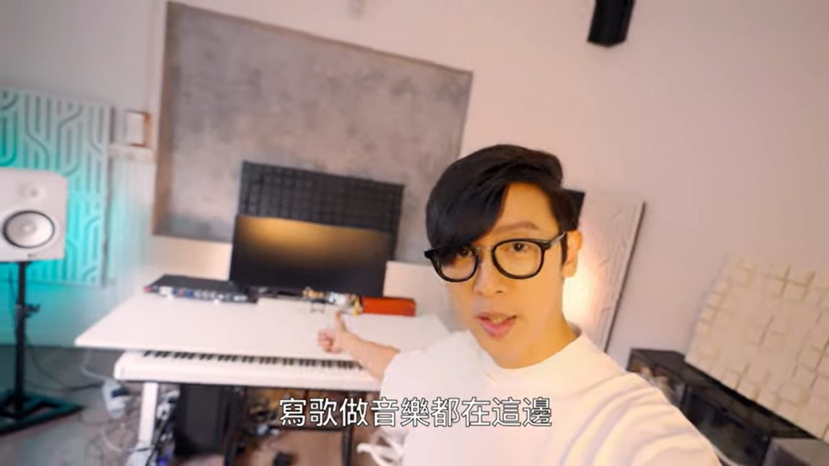 阿镔转当YouTuber  不顾形象猛吃榴梿