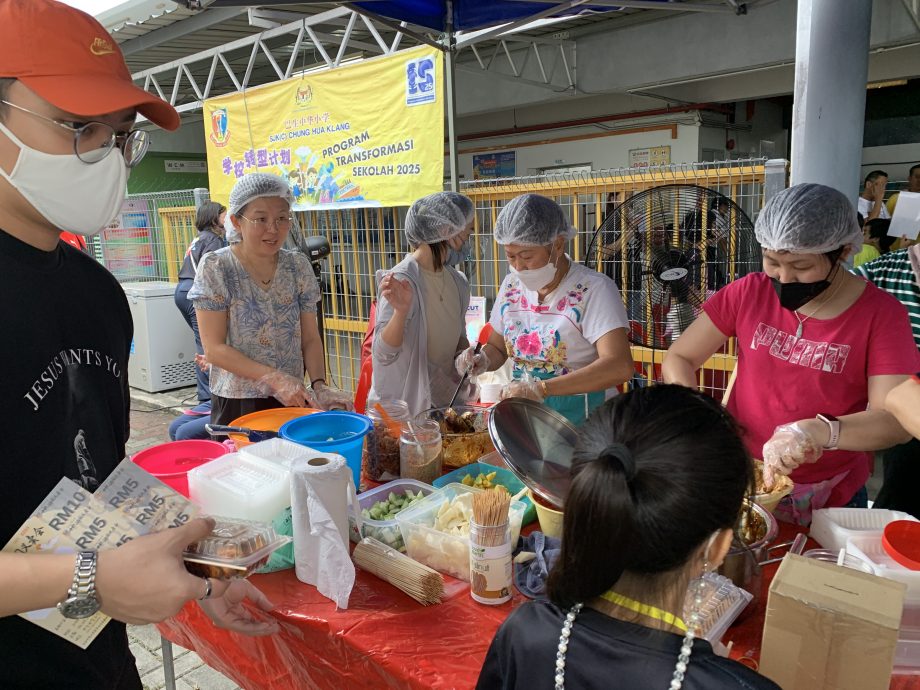 （大都会）中华小学中秋游园义卖会   1.5万人光顾   成功筹获30万维修基金／5图