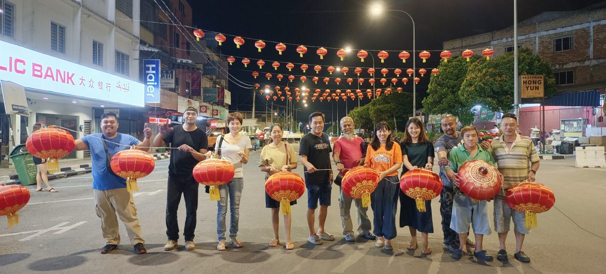 东：直凉市区挂灯大街挂LED灯