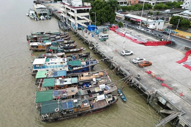 台风小犬来袭朝广东西部到海南岛东部沿海靠近　多条列车停运