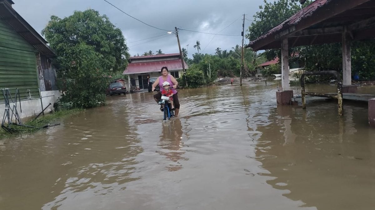 豪雨来袭四小时三地水灾 霹救援队265风险区待命