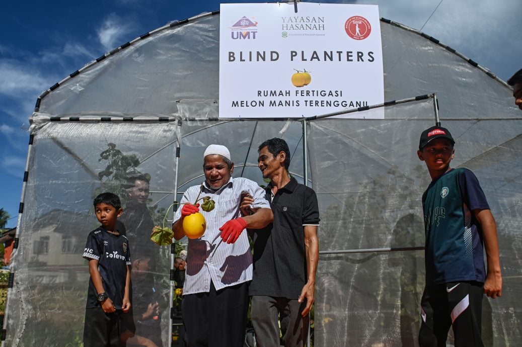 暖势力∕全国：登嘉楼马来西亚大学通过“盲人种植者计划”（Projek Blind Planters）传授种植技术给盲人，让他们利用所学的技术种植甜瓜（melon manis）。