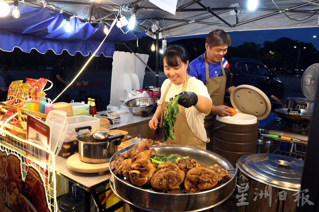柔：【食客指路】：（11月28日刊登）泰国籍太太会煮、爱煮，兴趣是看烹饪实境秀《厨艺大师》