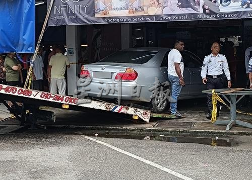 独家| 乐龄司机需体检？道路专家：高龄非车祸主因