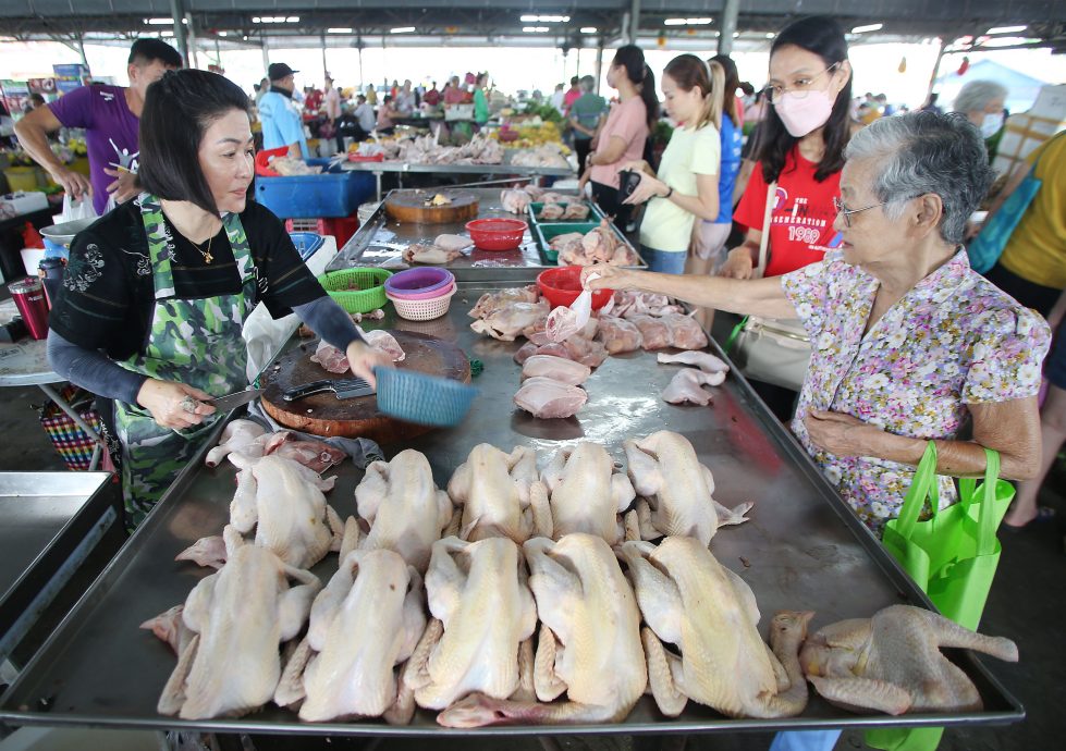 霹內貿局長：持續到市場監督價格 肉雞價首日浮動沒漲 