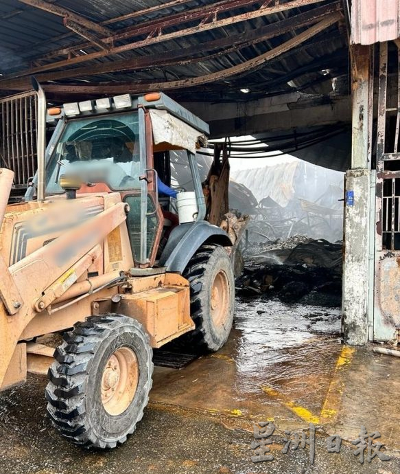 （古城版）消拯局：益昌咖啡厂货仓大火 火源被货品与架子覆盖增加救援难度