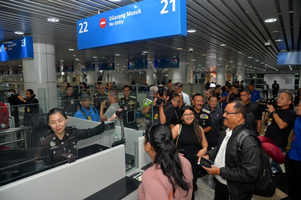  中国印度今免签证  移民局KLIA增设14柜台加速入境