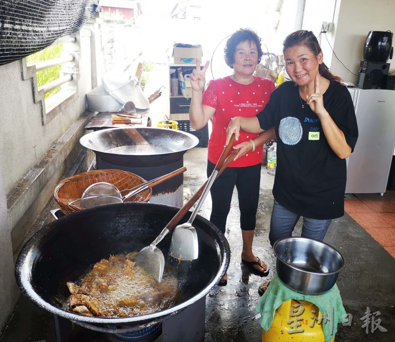 莫珍歪泗义兴义工团 为丧府义务煮食