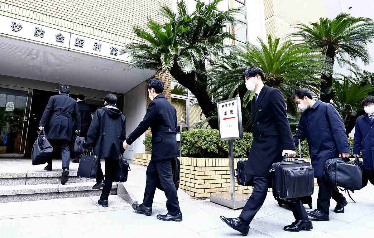 政治资金丑闻致内阁改组 日本检方突击搜查自民党办公室