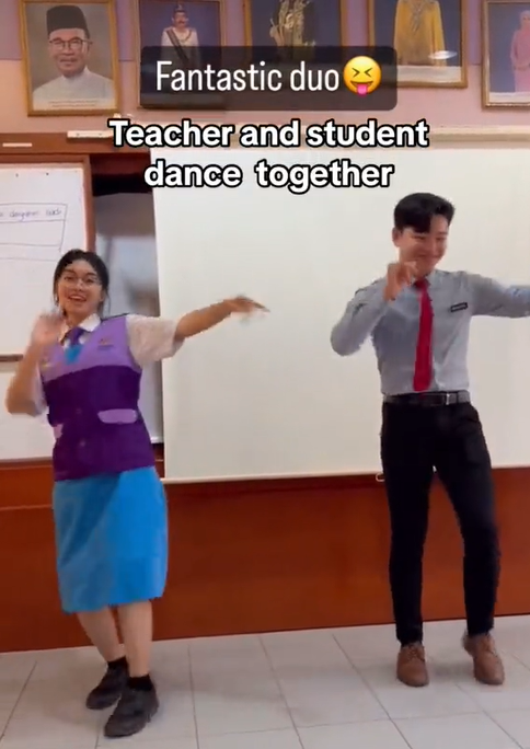 独家|课堂与学生大跳BTS舞  帅气男教师爆红！
