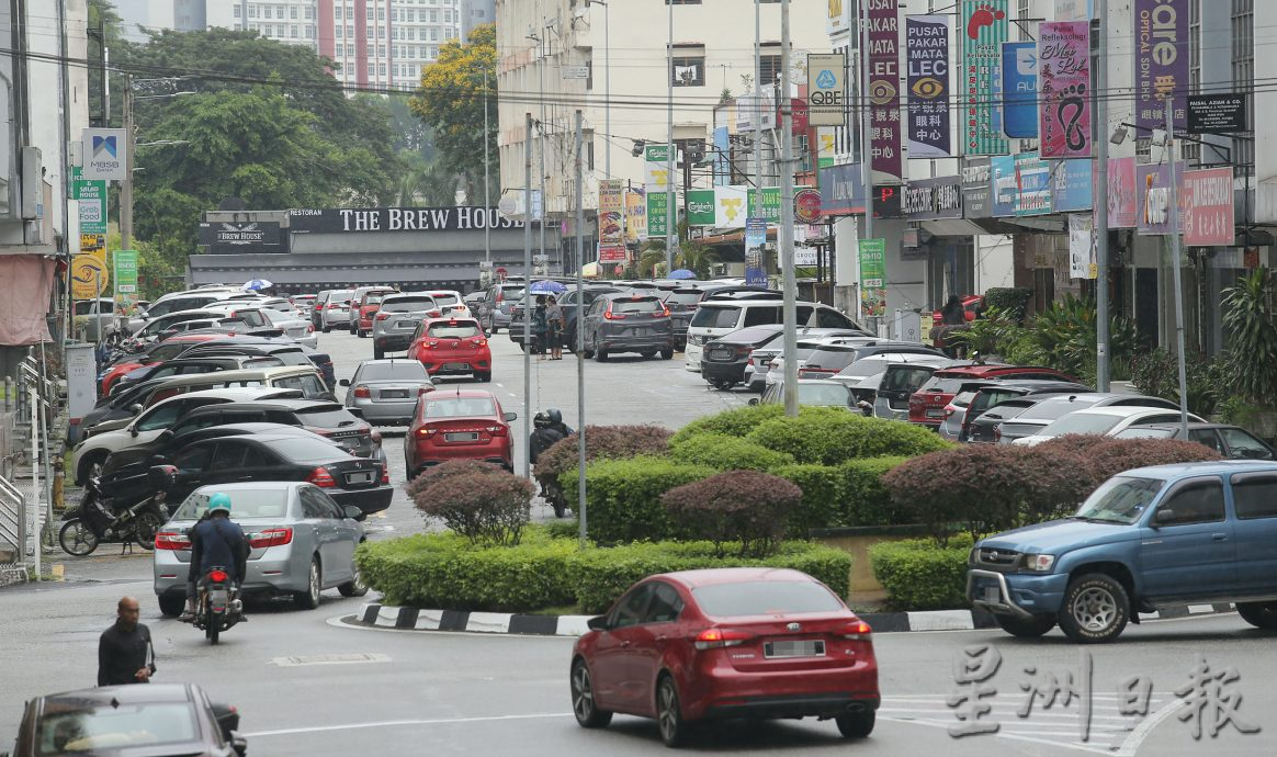 迎旅游年怡无现金措施 霹8县市接受TnG付停车费