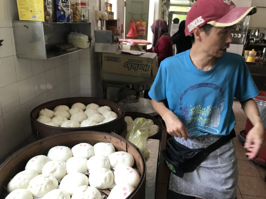 今天下／大霹雳封底主文／【老茶室情怀】／悦来茶室采旧式发酵法 老海南味道包香飘扬