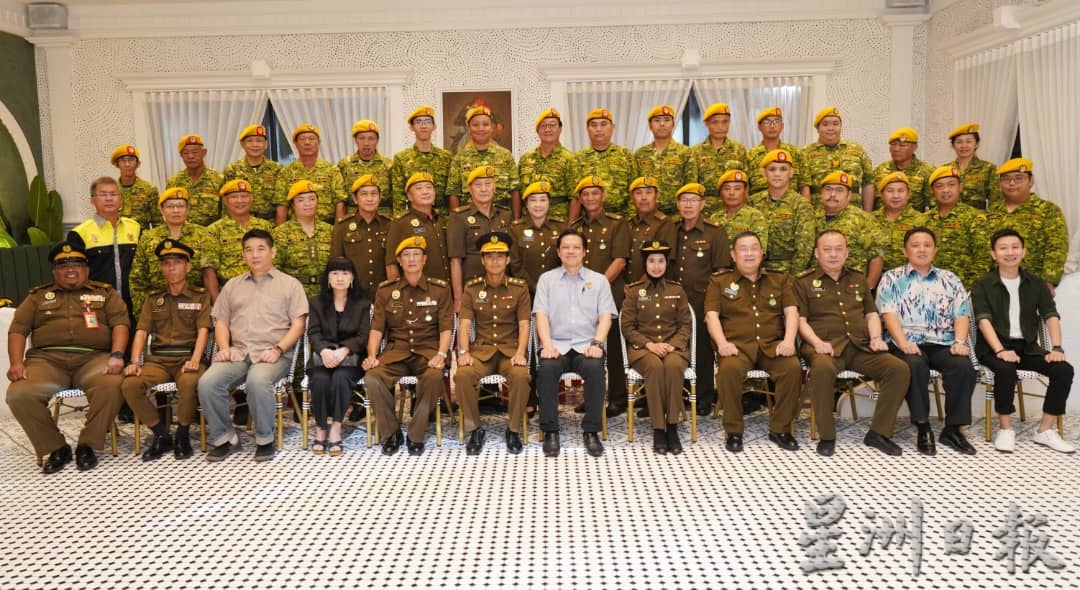 兵如港警卫局颁委任状 曾敏凯：兵志愿队服务活跃