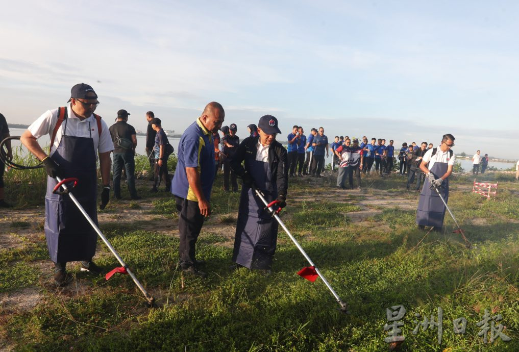 柔：麗都海邊千人大掃除  大臣；可發展為休閒區