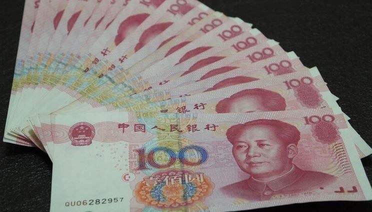 给现金才有“痛感”？ 中国青年重拾“丢人的”现金支付