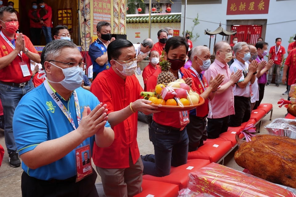 柔：专栏：新旧对照：不一样的柔佛古庙游神  