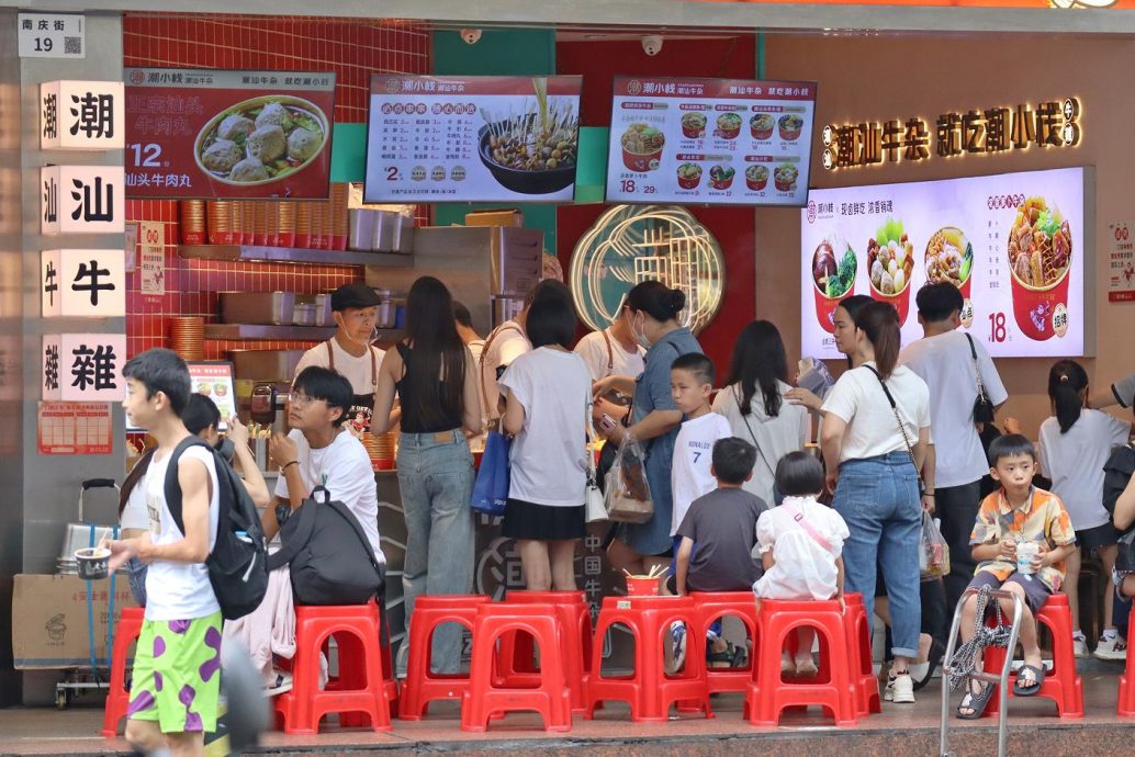 港人北上消费吃年夜饭 香港餐饮业料生意跌15％