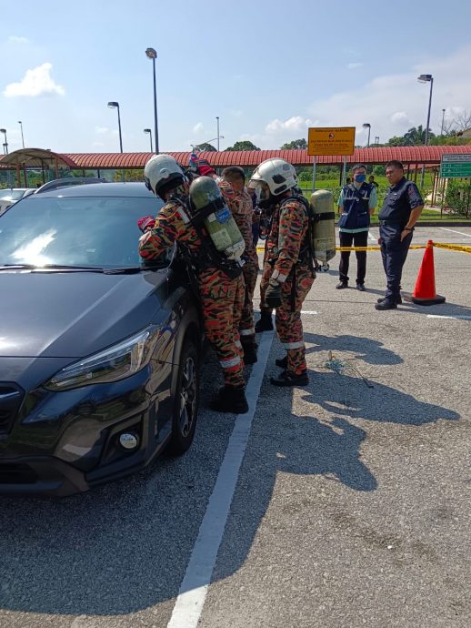 R&R休息站寻获失踪女郎轿车 车内有一具遗体