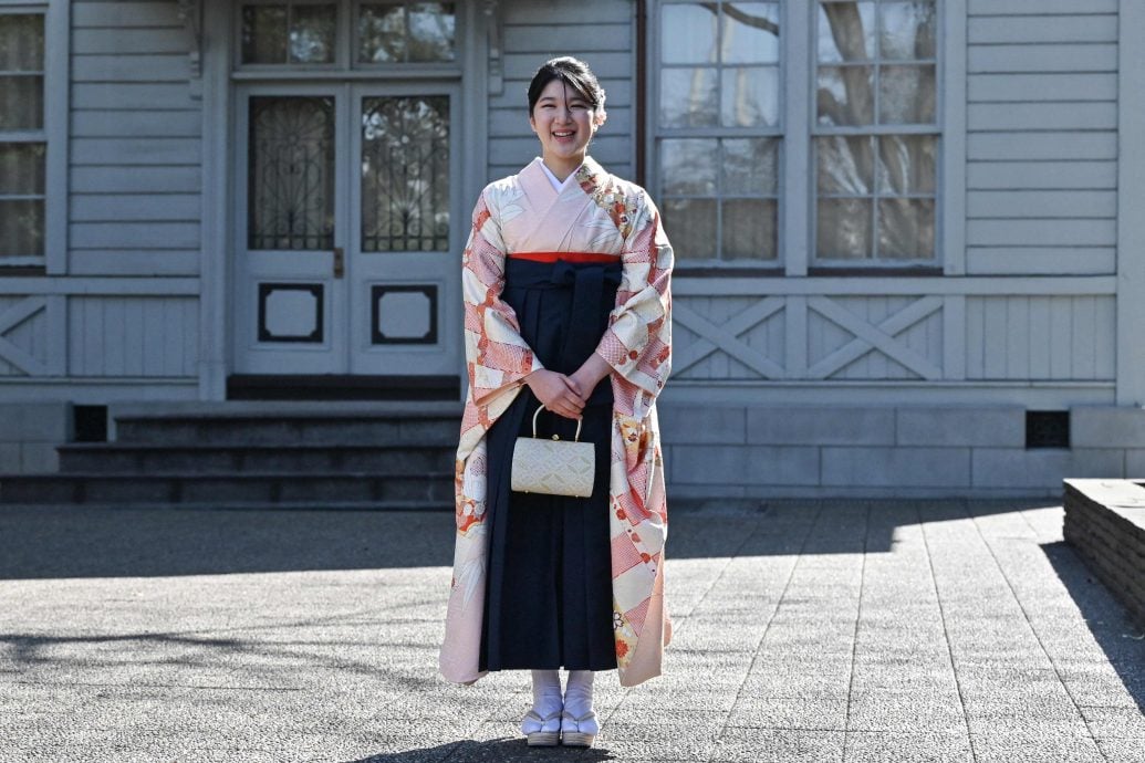 最美毕业照！日本爱子公主参加大学毕典　 