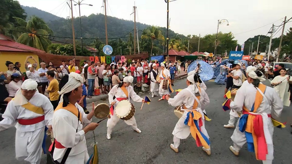 邦咯海岛节扬威国际 获2024年度亚洲本土传统艺术节