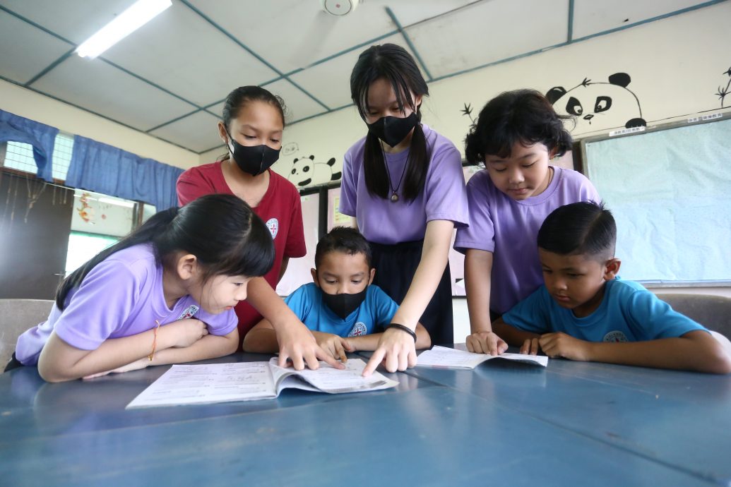 （全国）教职员比学生多！指南小学全校只有6人。