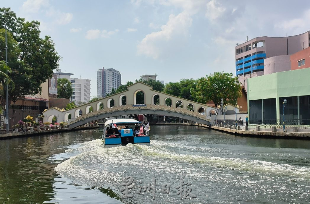 （古城封底主文）《用眼睛去旅游》：马六甲朝代人物壁画