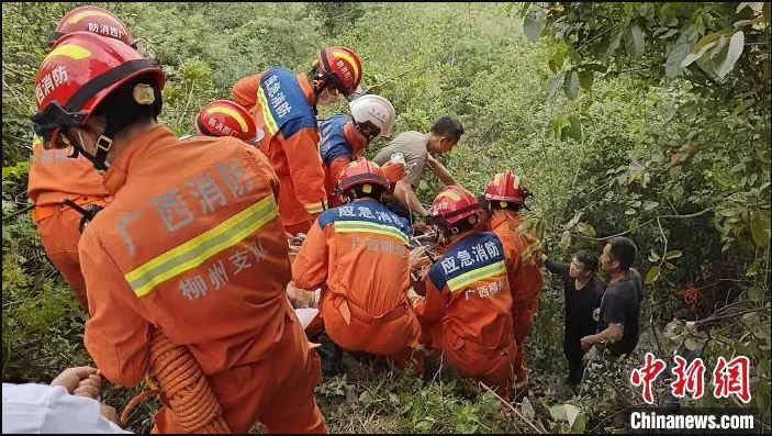 广西柳州民众上山祭祖遇滚石 一儿童死5人受伤