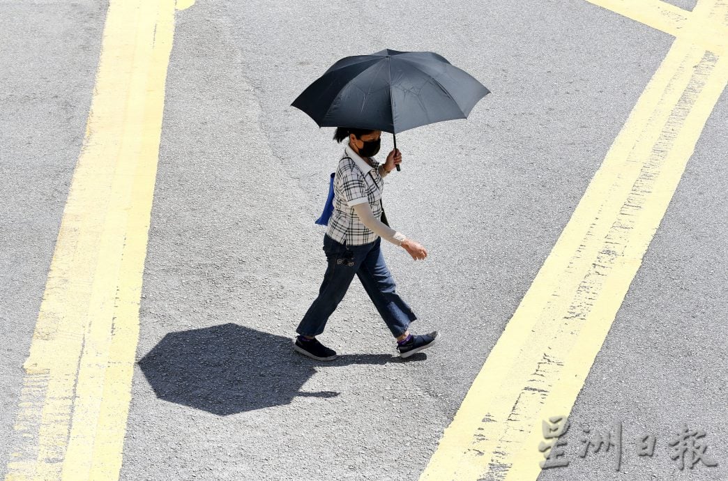 怡保下午1时许迎无影日  影子暂时不见了