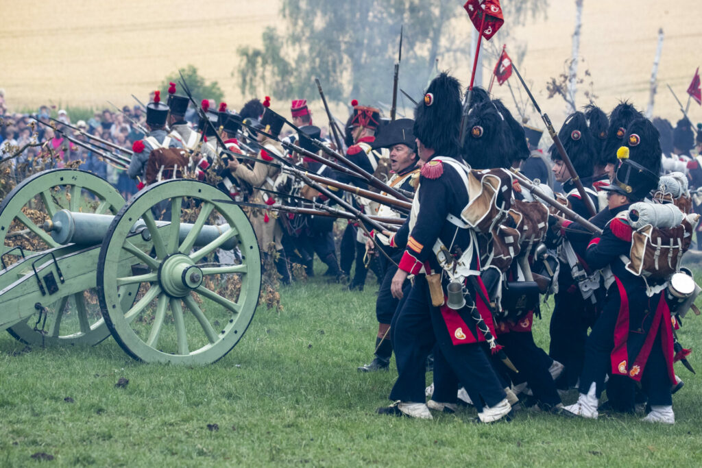 拼盘   滑铁卢战役阵亡士兵骸骨竟被制成糖！ 研究揭19世纪欧洲惊人盗墓潮