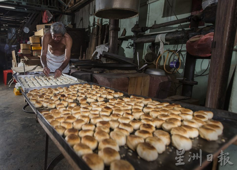 星角摄／图说大马：古早味老婆饼、豆沙饼