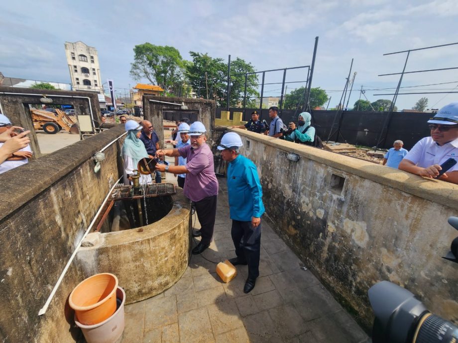 东5：瓜登市政厅与私人房地产发展商合作进行的30楼服务公寓计划今日进行动土，预计48个月竣工。