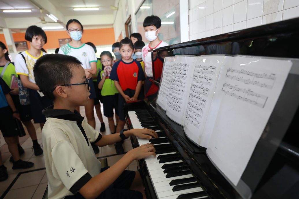 “爱音乐的孩子不学坏”加影育华小学增设钢琴角落