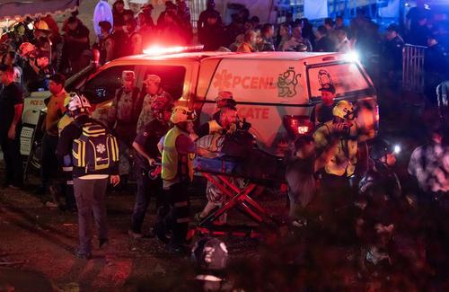 墨西哥新莱昂州政党竞选活动舞台倒塌　9人死亡　约63人受伤