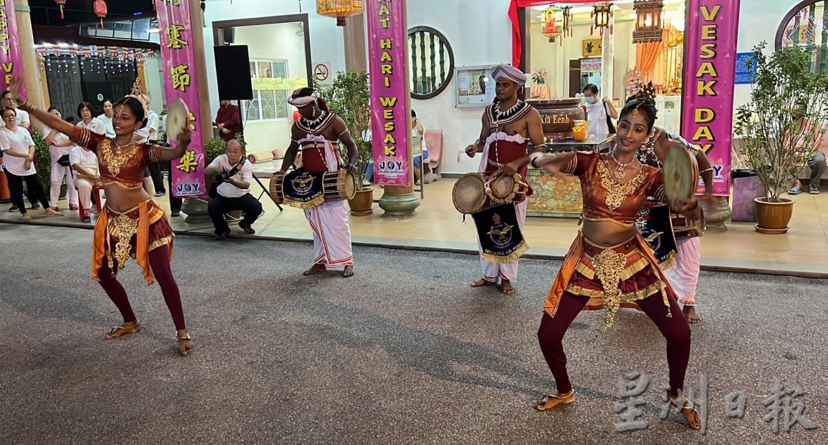 多元舞蹈迎接卫塞·发挥宗教和谐及包容