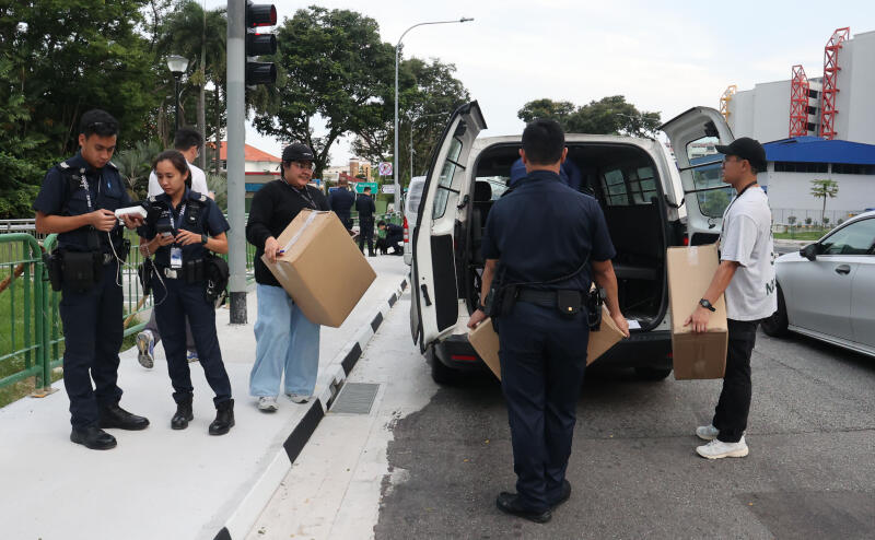 **已簽發**柔：獅城二三事：貨車撞入溝揭案中案，警查獲10箱私煙